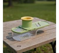 Kivivaka Prensa y rebanadora de ajo 3 en 1 con cuchillas de acero inoxidable, ajo de cocina, pepino, zanahorias, incluye caja de almacenamiento, 5,1 x 4 x 15,5 cm, verde