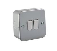 Knightsbridge m3av000 10 A 2-Gang 2 way con revestimiento de metal switch - Plata 1 unidad