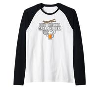 Knitter Craft Beer Drinker Drop The Knit Grab The Beer Camiseta Manga Raglan