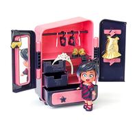 KOOKYLOOS Ava’s Wardrobe - Armario con más de 18 accesorios de moda y muñeca exclusiva con 3 expresiones divertidas, Incluye 2 outfits, accesorios y zapatos, perchas, cajones y 3 stickers