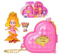 KOOKYLOOS Serie Golden Gala Taylor’S Deluxe Set, Muñeca Coleccionable Serie Golden Gala, Contiene 1 muñeca, 3 Conjuntos de Ropa, 2 Pares de Zapatos, 1 Mascota y Accesorios, Incluye 1 Bolso