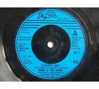 Kool and the Gang - KOOL AND THE GANG Steppin Out UK 7" 45