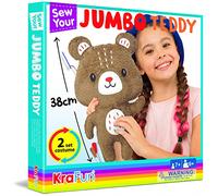 KRAFUN Kit de costura de animales de oso de peluche gigante para niños principiantes, mi primer arte y manualidades, haz 1 muñeco de peluche con 2 disfraces, instrucciones y materiales de fieltro