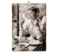 KUSTOM ART Cuadro de estilo vintage de la serie Actores y Café Audrey Hepburn de la película Dining en México (1953), impresión sobre madera, 18 x 25 cm.