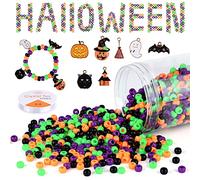 KUUQA 1050 cuentas de pony de Halloween con 7 piezas de adornos colgantes de dijes, 1 rollo de hilo elástico, cuentas de acrílico para manualidades con caja de almacenamiento, cuentas de Halloween