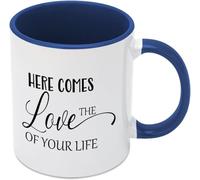 KWQDOZF Tazas de café con texto Aquí viene el amor de tu vida, novedosas, de cerámica con impresión de doble cara, para mamá, papá, amigo, esposa, esposo, regalo de 11 oz