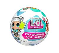 L.O.L. Surprise! X FIFA World Cup Qatar 2022 - Surtido Aleatorio - 7 sorpresas del Mundo del fútbol - Outfis, Zapatos, Tarjetas Exclusivas para intercambiar y Accesorios - A Partir de 4 años