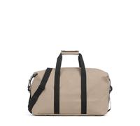 La bolsa de fin de semana Rains Hilo es la compañera perfecta para viajeros con estilo que buscan una bolsa versátil para pasar la noche con un toque moderno. Fabricada con la icónica tela impermeable