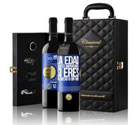 «La edad solo es importante si eres un queso o un vino» Mensaje en una Botella. Estuche-Maletín de LUJO 2x Vino Tinto Premium Reserva 12 Meses y Set de 4 Accesorios. Etiqueta Azul PERSONALIZABLE