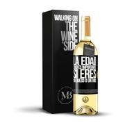 «La edad solo es importante si eres un queso o un vino» Mensaje en una Botella. Vino Blanco Premium Verdejo Joven + Gift Box. Etiqueta Negra PERSONALIZABLE