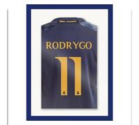 la fabrica del cuadro Marco para Camisetas. Ideal para Enmarcar Camisetas de Futbol, Deportes Varios, Conciertos... Tres Tamaños, Niños, Mediano y Grande. (MARCO AZUL FONDO BLANCO, MEDIANO 57X69 cm)