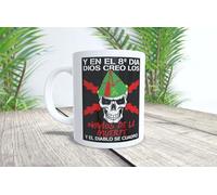 La Huella Taza personalizada Y en el octavo día Dios creó a los Novios de la Muerte. Y el Diablo se cuadró. Para todos los orgullosos legionarios, defensores de la patria.