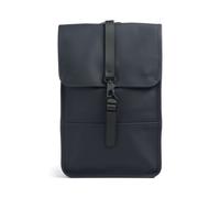 La Mini Mochila Rains es una compañera elegante y compacta, fabricada con poliuretano y poliéster recubiertos y repelentes al agua, diseñada para resistir las aventuras diarias con estilo y durabilida