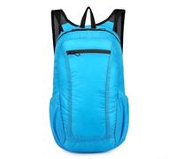La opción práctica es una bolsa plegable de 20 litros que ofrece un amplio espacio mientras sigue siendo ligera y portátil (azul)