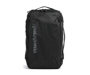La Patagonia MCL Mini es una mochila de viaje versátil de 30 litros, fabricada con poliéster reciclado resistente y un revestimiento protector de TPU, lo que la hace ecológica y duradera. Diseñada par