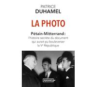 La photo: Pétain-Mitterrand : l'histoire secrète du document qui aurait pu bouleverser la Ve République