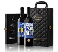 «La soledad no es estar solo es estar vacío» Mensaje en una Botella. Estuche-Maletín de LUJO 2x Vino Tinto Premium Reserva 12 Meses y Set de 4 Accesorios. Etiqueta Azul PERSONALIZABLE