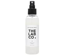 La solución anti estática Lab Co. de 150 ml. Detener la fricción que causa estática entre las telas. Adecuado para todos los materiales.