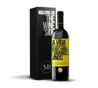 «La vida está hecha para buenos amigos y grandes vinos» Mensaje en una Botella. Vino Tinto Premium Reserva 12 Meses + Gift Box. Etiqueta Amarilla PERSONALIZABLE
