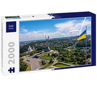 Lais Puzzle Vista aérea de la Bandera ucraniana ondeando al Viento contra la Ciudad de Kiev, Ucrania, Cerca de la Famosa Estatua de la Patria 2000 Piezas