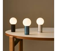 Lámpara de mesa LED TURN ON de HAY, negra, altura 20 cm, atenuable