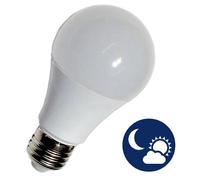 Lámpara LED 220V E27 9W Blanca Q. 3000K 950Lm c/ Sensor Crepuscular - GSC