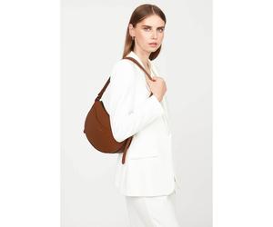 LANCASTER Bolso Bandolera Media Luna SUAVE ACE. Talla talla única. Color camel