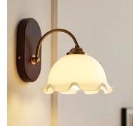 LAUMZX Aplique de pared moderno de vidrio de leche, lámpara de pared de globo blanco vintage con base de madera maciza, iluminación rústica de tocador de granja for baño, dormitorio, sala de estar
