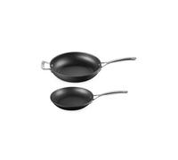 LE CREUSET 51802000010002 - Juego de sartenes planas antiadherentes de aluminio (24 cm y 28 cm, aptas para todo tipo de fuegos, incluida inducción), color gris y plateado