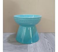 Le Creuset Cool Color Cerc - Cuenco para mascotas, comedero para perros, bebedero, cuenco antivuelco con patas altas, alfombrilla protectora p