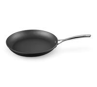 Le Creuset Sartén baja de aluminio antiadherente, diámetro 30 cm, para todas las fuentes de calor, incluso la inducción, Antracita/Plateado, 51112300010002