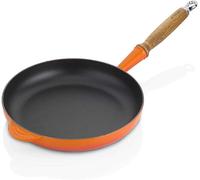 LE CREUSET Sartén de Hierro Fundido con Mango de Madera, Redonda, diametro 26 cm, Apto para Todas Las Fuentes de Calor, Incluso inducción, Volcánico