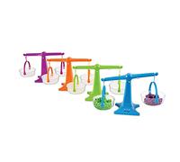 Learning Resources Set de 4 balanzas con platillos apilables, balanza con Dos platillos Transparentes para líquidos y sólidos, balanza para niños fácil de Montar, balanza para el Aula