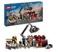 LEGO City Desguace con Coches, Depósito de Chatarra con Compactadora y Grúa de Juguete, 2 Vehículos Clásicos y 4 Minifiguras, Regalo para Niños y Niñas de 7 Años o Más 60472
