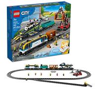 LEGO City Freight Train Set, 60336 Juguete de control remoto para niños a partir de 7 años con sonidos, 2 vagones, transportador de coche, 33 piezas de pista y 2 juguetes de coche EV