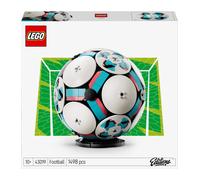 LEGO Editions Balón de Fútbol - Maqueta 3D con Estadio Interactivo en Miniatura - Decoración de la Habitación Juvenil - Regalo para Niños, Niñas Fans de 10+ Años y Adultos Fans del Deporte - 43019