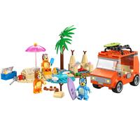 LEGO Bluey Excursión Familiar a la Playa de Bluey - 3 Minifiguras Inc. Bingo y Chilli - 2 Tablas de Surf, Castillo de Arena y Coche Construíble de Juguete - Regalo para Niñas y Niños de 4+ Años 11202