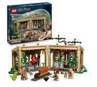 LEGO Harry Potter Castillo de Hogwarts: Clase de Herbología - Minifiguras de Neville Longbottom, Hermione Granger y Prof. Sprout - 3 Mandrágoras de Juguete - Regalo para Niñas y Niños de 8+ Años 76445