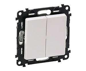 Legrand - De 2 enchufes serie interruptor ultraweiß