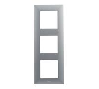 LEGRAND Marco triple de la gama Niloé Step para instalación componible, Color Aluminio, 398281