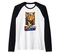 León del Orgullo Gay LGBTQ Rainbow Lion Queer Pride Igualdad Camiseta Manga Raglan