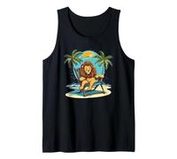 León durmiente en silla para amantes de la playa y las palmeras Camiseta sin Mangas
