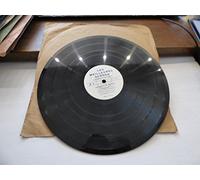 les meilleures scènes - disque de bruits : cloche sonnant le glas - cloches de la paroisse - cloches de la cathédrale -les grandes orgues retraite aux flambeaux qui passe - sonnerie du réveil - sonnerie de la soupe - sirène d'alerte - sirène d'usine - disque les meilleures scènes n° 3 - part . 7724/25