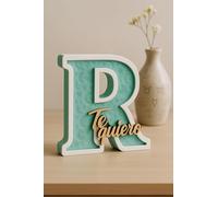 Letra personalizada en madera - Ideal para decorar habitaciones infantiles Decora puertas o paredes con esta letra de madera personalizada (elige la inicial que desees). Diseño cuidado con relieve
