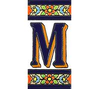 Letras y números con todo el abecedario, forma tus letreros en azulejo de cerámica policromada, pintados a mano en técnica cuerda seca. (Letra “M”)