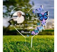 Letrero acrílico personalizado con foto para condolencias por la pérdida de la familia con texto en inglés "Not A Day Goes By That You Are Not Missed", para cementerio, regalos conmemorativos para la