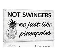 Letrero de hojalata "No somos swingers, solo nos gustan los pinos", letrero divertido de metal con diseño de pino, decoración vintage para puerta de entrada, porche, cerca o tienda, 8x12 pulgadas.