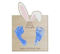 # Letrero de huella de Pascua personalizado con texto en inglés "My First Easter Signo personalizado con el nombre de la huella del bebé, letrero con el nombre "Some Bunny Loves You", decoración de