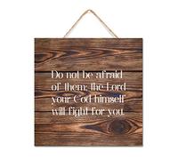 Letrero de madera con texto en inglés «Do Not Be Afraid of Them; The Lord Your God» con textura de madera, decoración de pared de madera, idea de regalo motivacional, vintage, rústico, hecho a mano
