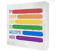 Letrero de madera con texto en inglés "Every One is Welcome Here" con cita de arco iris, placa de bloque para pared, mesa, escritorio, hogar, oficina, aula, 5 x 5 pulgadas
